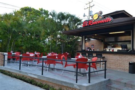 el rinconcito  With its casual and cozy atmosphere, it is a perfect spot for a delicious meal with friends or family